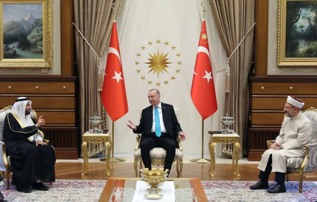 Cumhurbaşkanı Erdoğan ve Suudi Arabistan Bakanı Umre Görüşmesi Yaptı