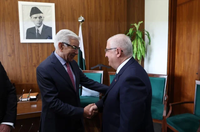 Türkiye ve Pakistan'dan Savunma İşbirliği Hamlesi