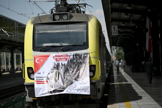 Türkiye'den Afganistan'a İyilik Jesti: Tren Dolusu Yardım Yola Çıktı