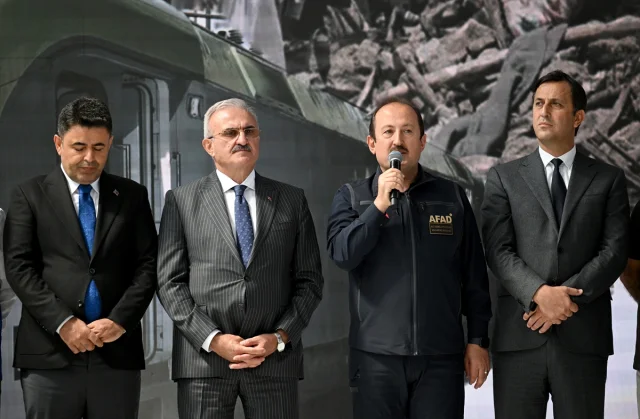 Türkiye'den Afganistan'a İyilik Jesti: Tren Dolusu Yardım Yola Çıktı