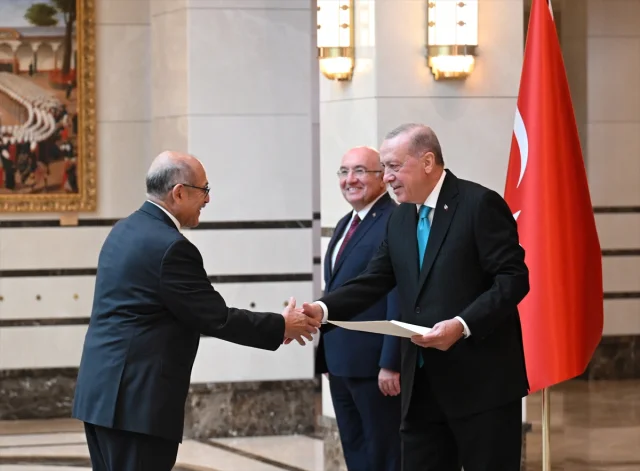 Cumhurbaşkanı Erdoğan Dört Ülkenin Büyükelçilerini Kabul Etti: Kritik Görüşmeler