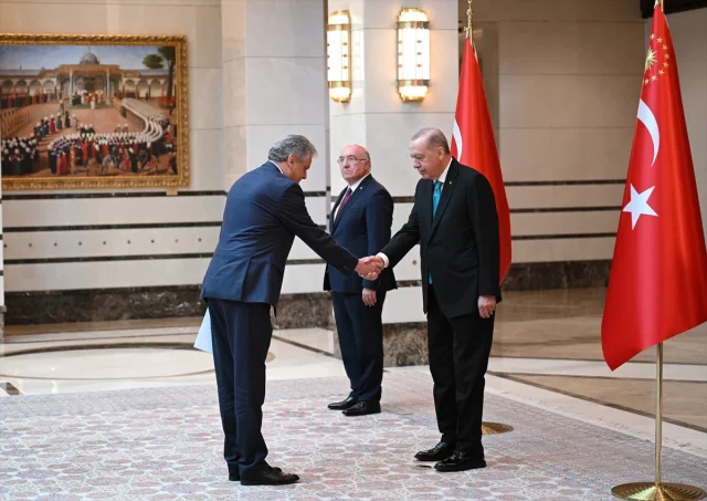Cumhurbaşkanı Erdoğan Dört Ülkenin Büyükelçilerini Kabul Etti: Kritik Görüşmeler
