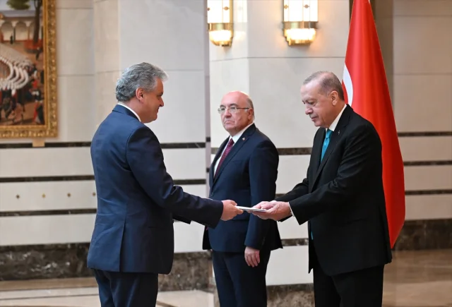 Cumhurbaşkanı Erdoğan Dört Ülkenin Büyükelçilerini Kabul Etti: Kritik Görüşmeler