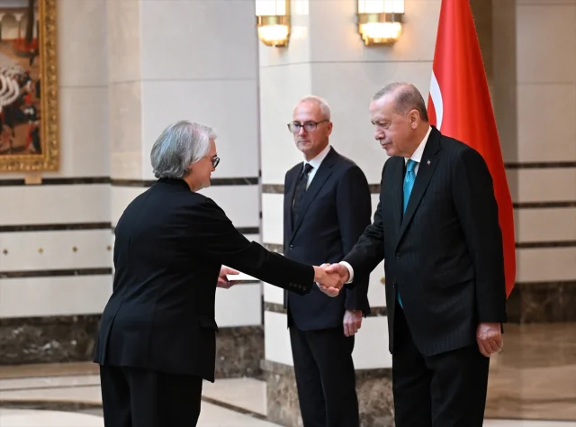 Cumhurbaşkanı Erdoğan Dört Ülkenin Büyükelçilerini Kabul Etti: Kritik Görüşmeler
