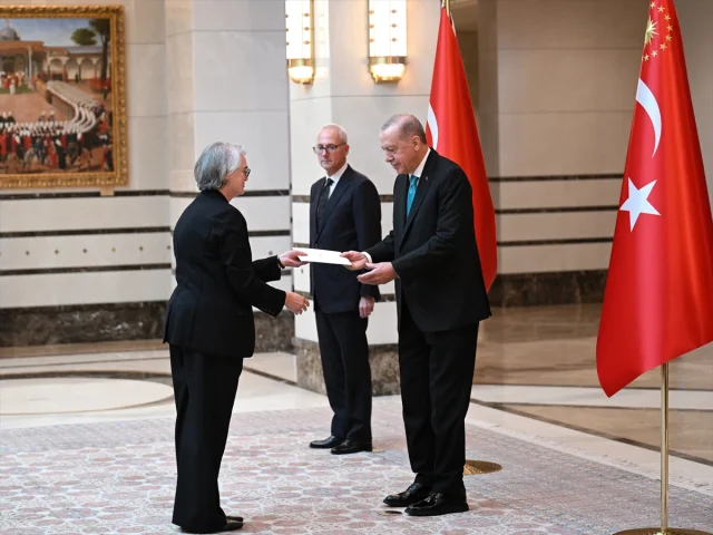Cumhurbaşkanı Erdoğan Dört Ülkenin Büyükelçilerini Kabul Etti: Kritik Görüşmeler
