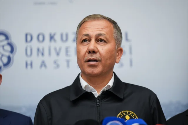 İzmir'deki Saldırının Ardından Bakan Yerlikaya'dan Duygusal Ziyaret