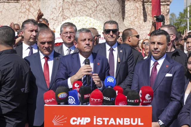 Özgür Özel'den Taksim'de Dikkat Çeken Açıklama