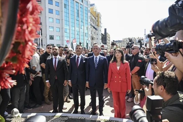 Özgür Özel'den Taksim'de Dikkat Çeken Açıklama