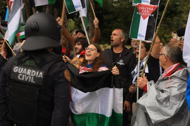 La Vuelta'da İsrail Karşıtı Protestolar Giderek Büyüyor