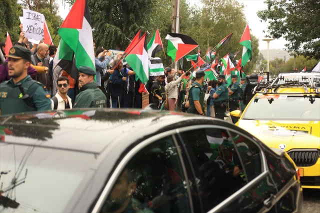 La Vuelta'da İsrail Karşıtı Protestolar Giderek Büyüyor
