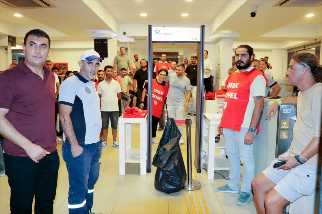 Buca Belediyesi'nde Gergin Anlar Yükseliyor: İşçilerden Büyük Tepki