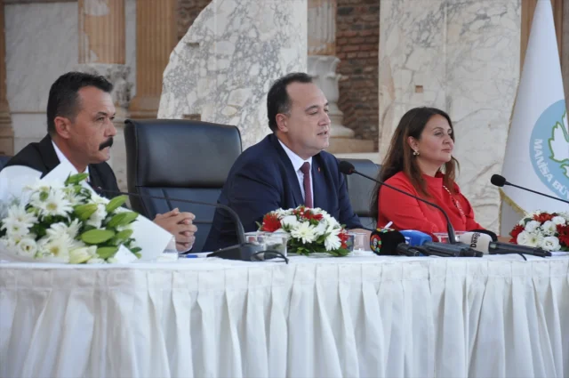 Manisa'da Tarihi Toplantı: Belediye Meclisi Sardes Antik Kenti'nde Buluştu