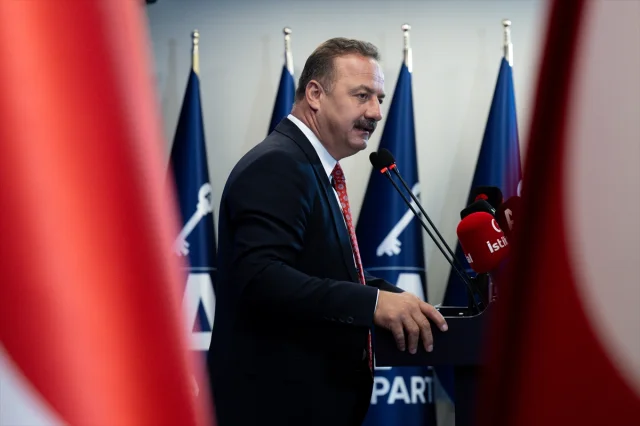 Yavuz Ağıralioğlu'ndan Kritik Uyarı: Sokaklar Kriminalleşebilir
