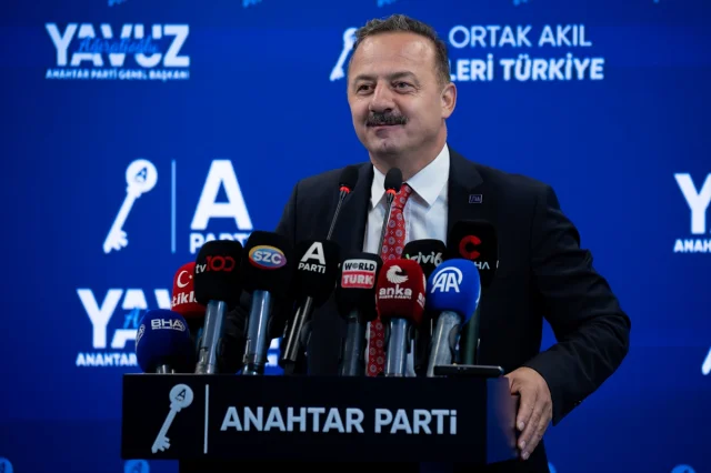 Yavuz Ağıralioğlu'ndan Kritik Uyarı: Sokaklar Kriminalleşebilir