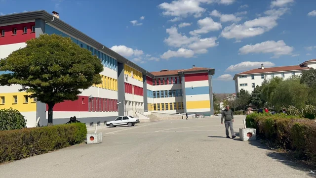 Aksaray'da Okulda Şok: Müdür Saldırıya Uğradı