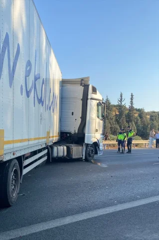 Mersin'deki Feci Kaza Hayatı Felç Etti: Zincirleme Çarpışma Şok Etti