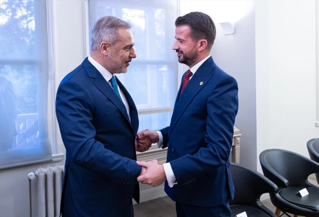 Bakan Fidan'dan Karadağ Ziyareti: Sürpriz Görüşme