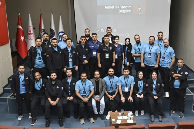 Savaş Muhabirliği Eğitimiyle Gazeteciler Tehlike Bölgesine Hazırlanıyor
