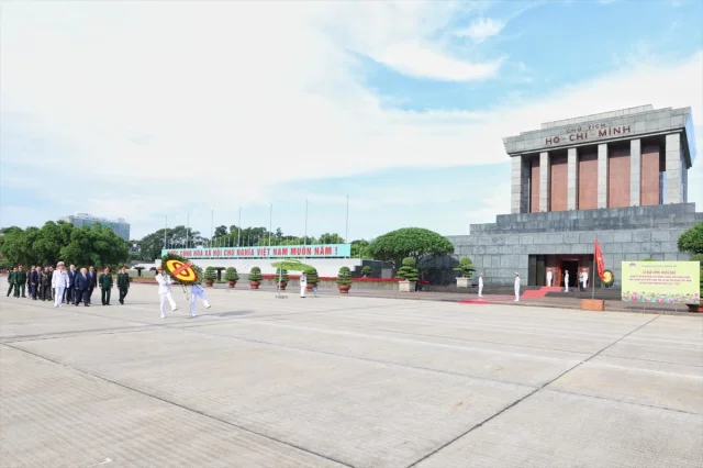 Bakan Yaşar Güler Vietnam'da Sürpriz Anlaşmalara İmza Attı