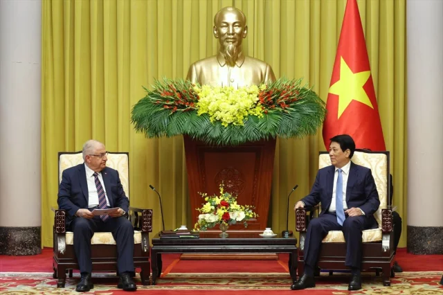 Bakan Yaşar Güler Vietnam'da Sürpriz Anlaşmalara İmza Attı