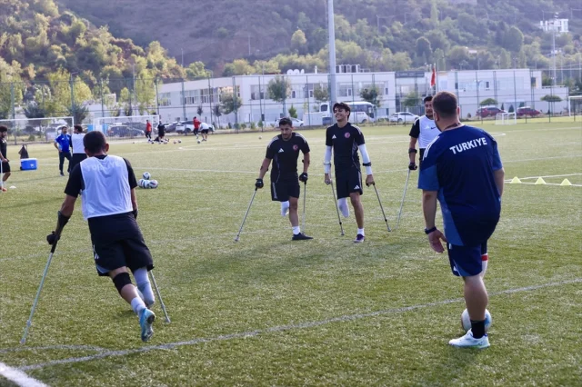 Hayalini Gerçekleştiren Genç Futbolcu Ampute Milli Takımı'nın Yıldızı Oldu