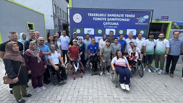 Zonguldak'ta Tekerlekli Sandalye Tenisi Heyecanı Nefes Kesti