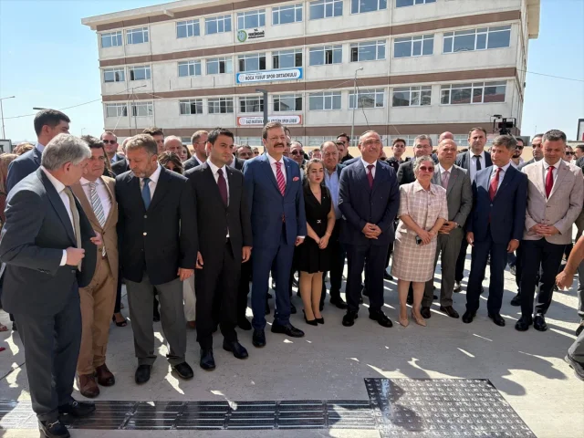 Rifat Hisarcıklıoğlu'ndan Eğitime Büyük Yatırım: Tekirdağ'da Yeni Okul Açıldı
