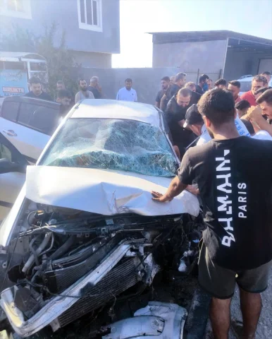 Adana'da Feci Kaza: Traktöre Çarpan Otomobilden Acı Haber