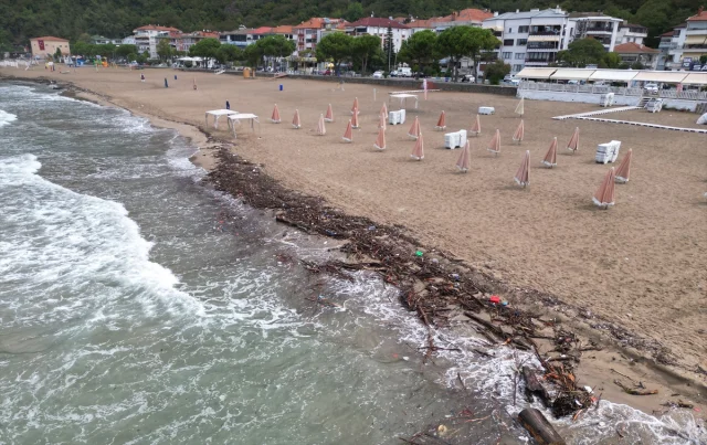 İnkumu Sahilindeki Kirlilik Şok Edici Boyutta: Çevre Felaketi Kapıda mı?