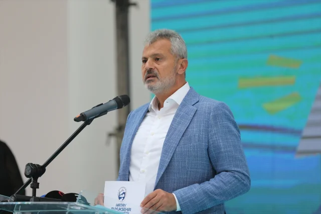 Hataylı Öğrencilere Şaşırtıcı Destek: İlk Bavulum İlk Biletim Projesi