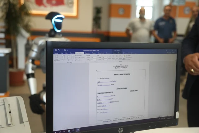 İnsansı Robot Fastman Samsun'da Şaşırtıcı Bir Adım Attı