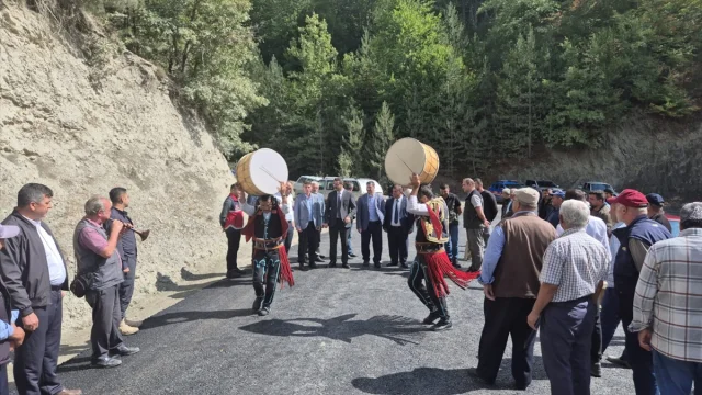 Kastamonu'nun Gururlu Köyü: Asfalt Yolun Tamamlanmasını Davu...