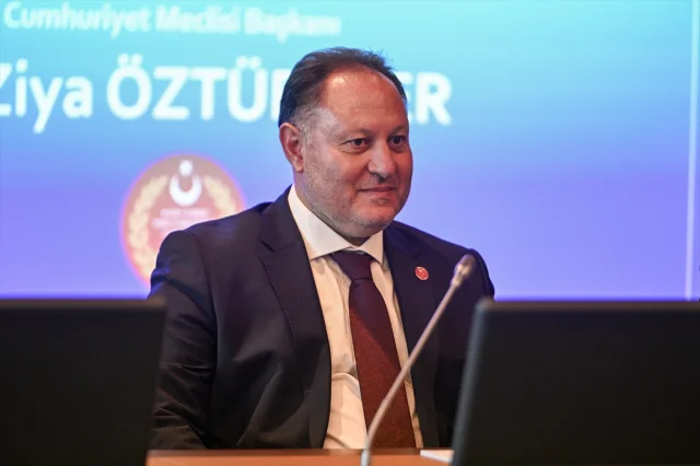Kıbrıs'ın Geleceği Üzerine Kritik Buluşma: Gençler Ankara'da Bir Araya Geldi
