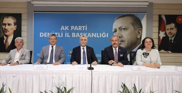 Ticaret Bakanı Bolat Denizli'de Ekonomik İşbirliklerini Güçlendirdi