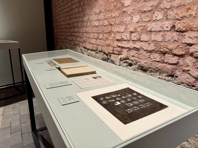 Tarihi Anların Peşinde Robert Capa Sergisi İstanbul'da