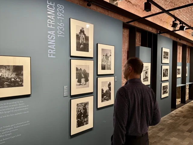 Tarihi Anların Peşinde Robert Capa Sergisi İstanbul'da