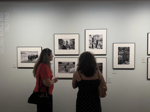 Tarihi Anların Peşinde Robert Capa Sergisi İstanbul'da