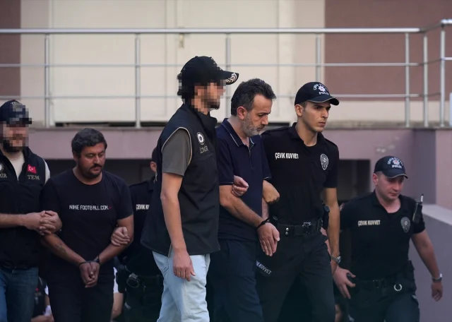 İzmir'deki Şok Saldırının Detayları Ortaya Çıkıyor: 11 Kişi Adliyeye Sevk Edildi