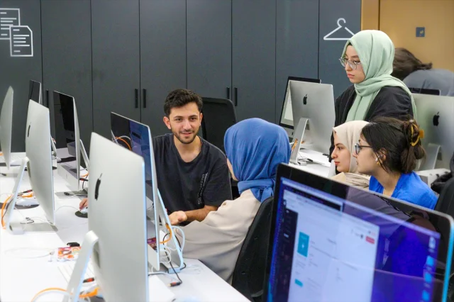 Türkiye'de Yazılım Devrimi 42 Türkiye ile Başlıyor