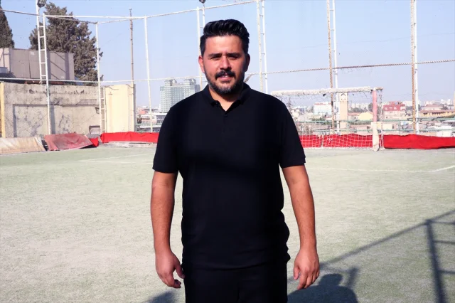 Adana'da Hayret Veren Halı Saha