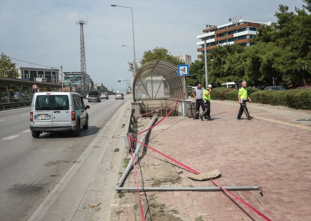 Bursa'da Metro Geçidinde Tehlikeli Kaza
