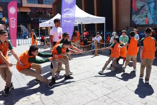 Erzincan'da Geleneksel Oyun Coşkusu: Bir Tır Dolusu Eğlence