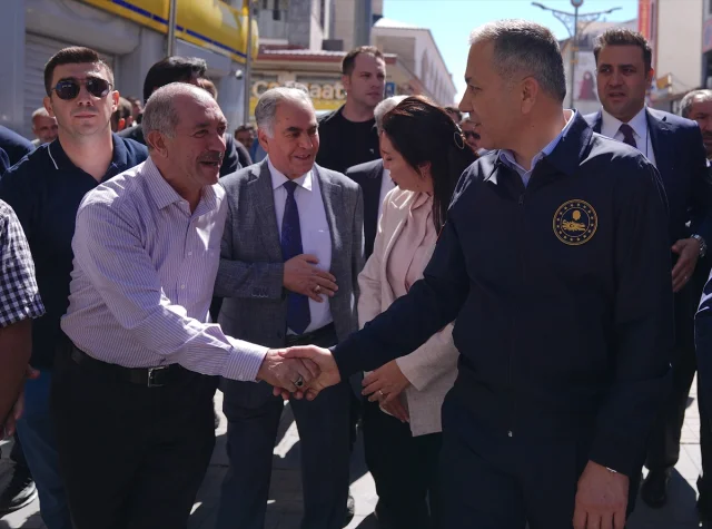 İçişleri Bakanı Yerlikaya Ağrı'da Halkın Nabzını Tuttu