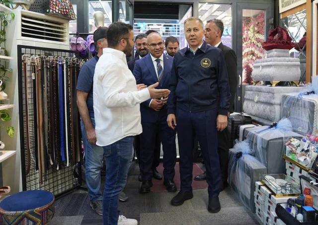 İçişleri Bakanı Yerlikaya Ağrı'da Halkın Nabzını Tuttu