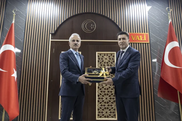 Ulaştırma Bakanı Tunceli'de Ülkenin Geleceğini Şekillendirdi