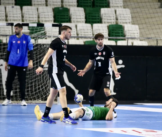Beşiktaş Deplasmanda Şov Yaptı: Tarihi Galibiyet