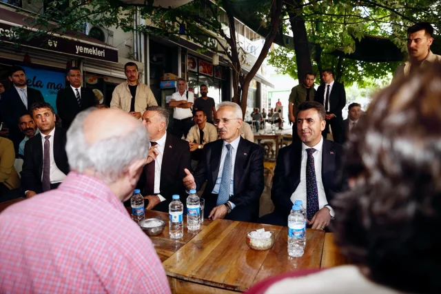 Ulaştırma Bakanı Uraloğlu Tunceli'de Sıcak Karşılandı