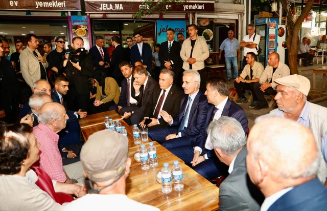 Ulaştırma Bakanı Uraloğlu Tunceli'de Sıcak Karşılandı