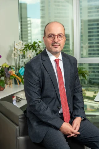 Türk Reasürans'ta Lider Değişimi: Özgür Bülent Koç Göreve Ba...