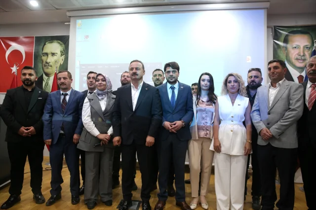 Yavuz Ağıralioğlu Muş'ta: Siyasetin Yeni Yolu